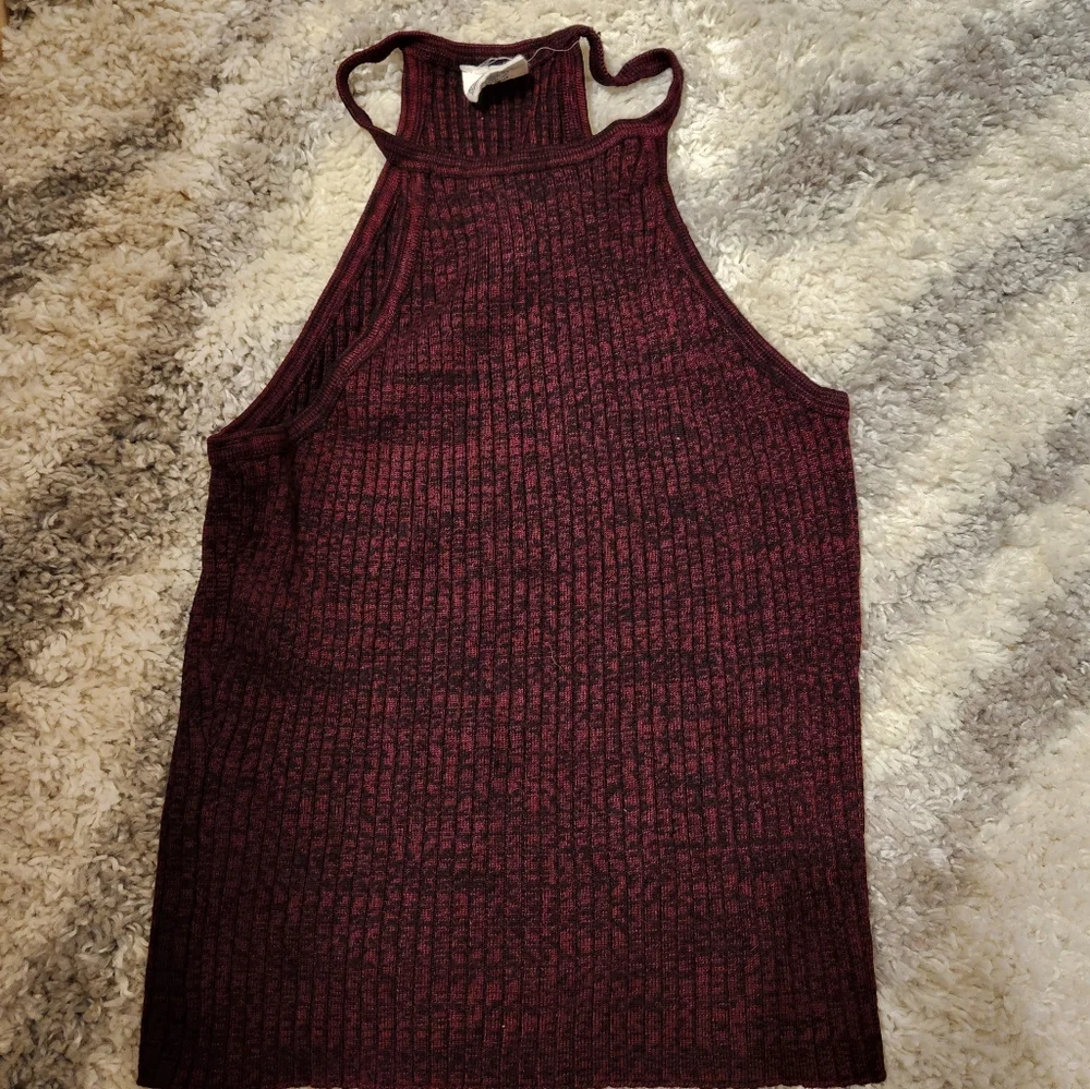 Red raiser back crop - Picture 2 of 2